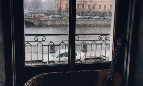 Как меняется восприятие Москвы, если жить «на койке»